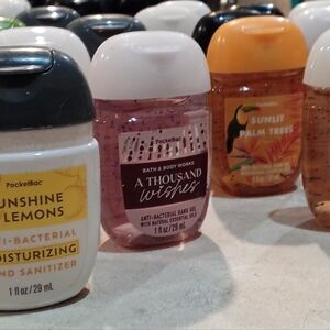 Bath and body works Antibacterial moisturizing hand sanitizer